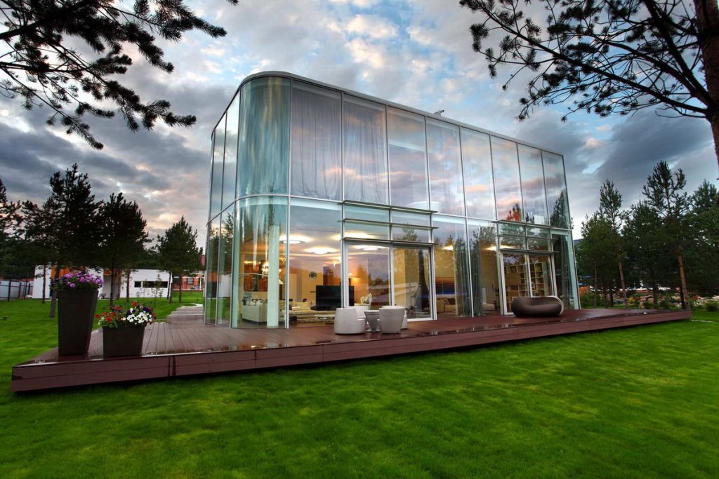 СТЕКЛЯННЫЙ ДОМ НА БАЙКАЛЕ