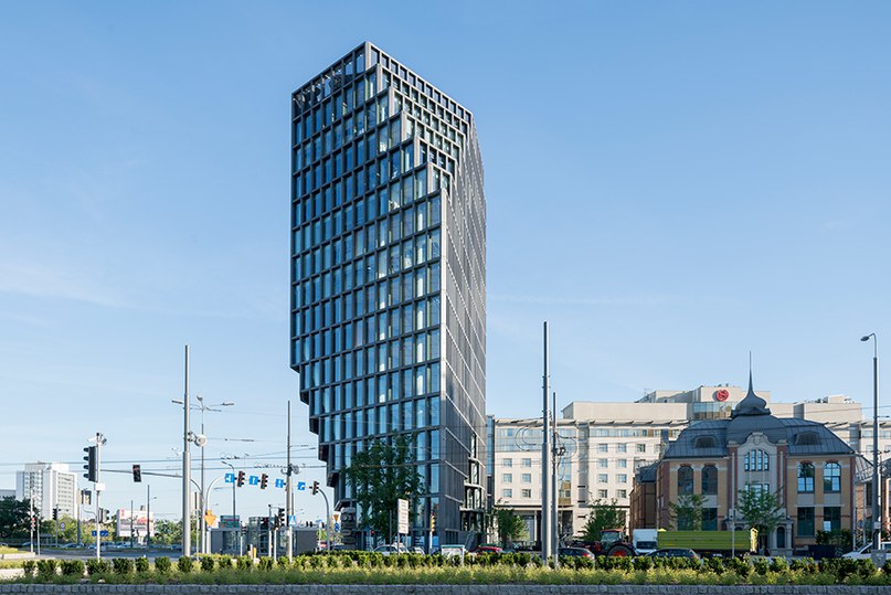 MVRDV’s shapeshifting bałtyk tower in Poznań appears to change with your vantage point