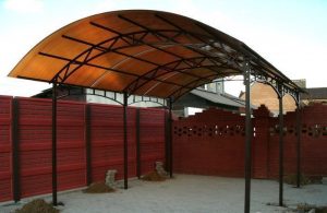 Навес из поликарбоната