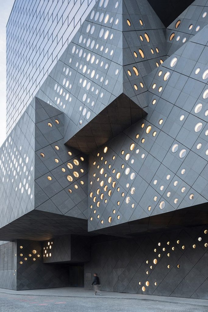 Büro ole scheeren completes guardian art center near Beijing's forbidden city