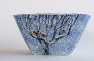 пиала «Снегири» шамот, глазури, ангобы.