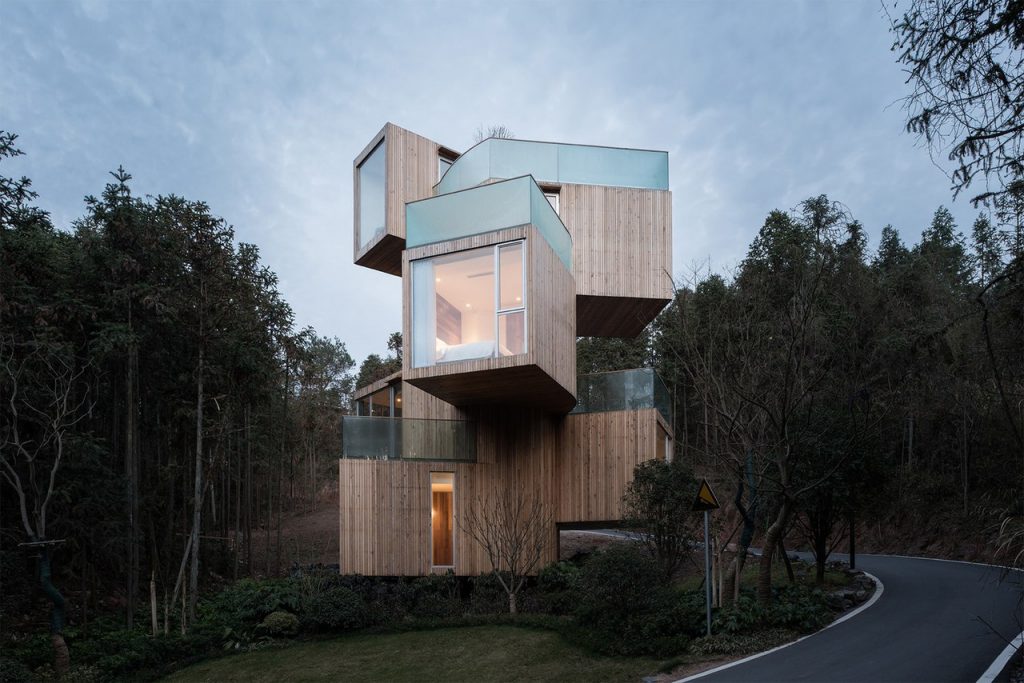 The Qiyun Mountain Tree House / Bengo Studio