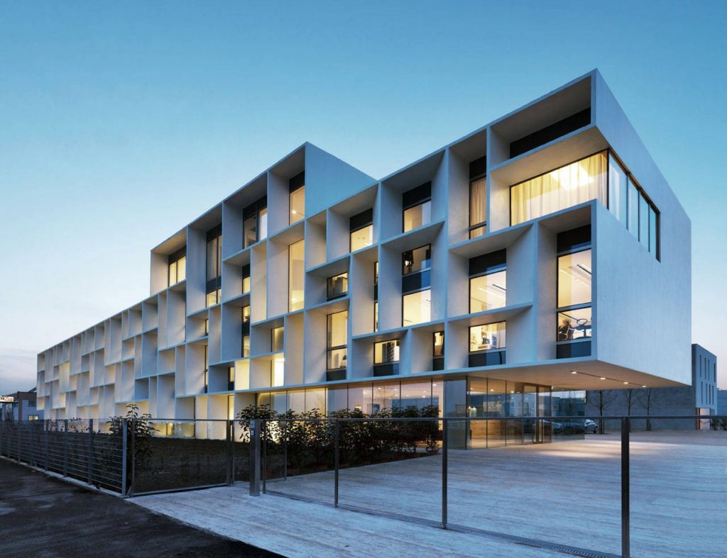 Bentini Headquarters / Piuarch