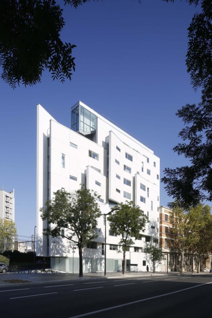 65 Rooms for Student Housing / Jacques Ripault Architecture