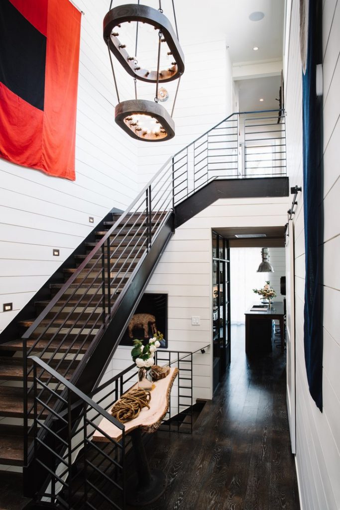 Двухуровневая квартира в мягком индустриальном стиле в США #Жильедизайнквартир