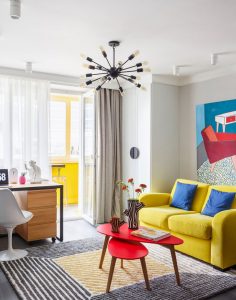 Небольшая красочная квартира для девушки в Москве, 34 кв.