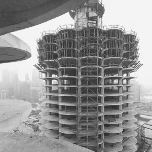 Marina City construction over Wacker Drive and the Chicago River c.