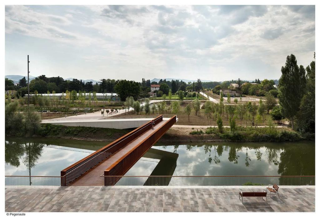 RIO ARGA PEDESTRIAN BRIDGE AND COMMUNITY GARDENTOOL SHEDS