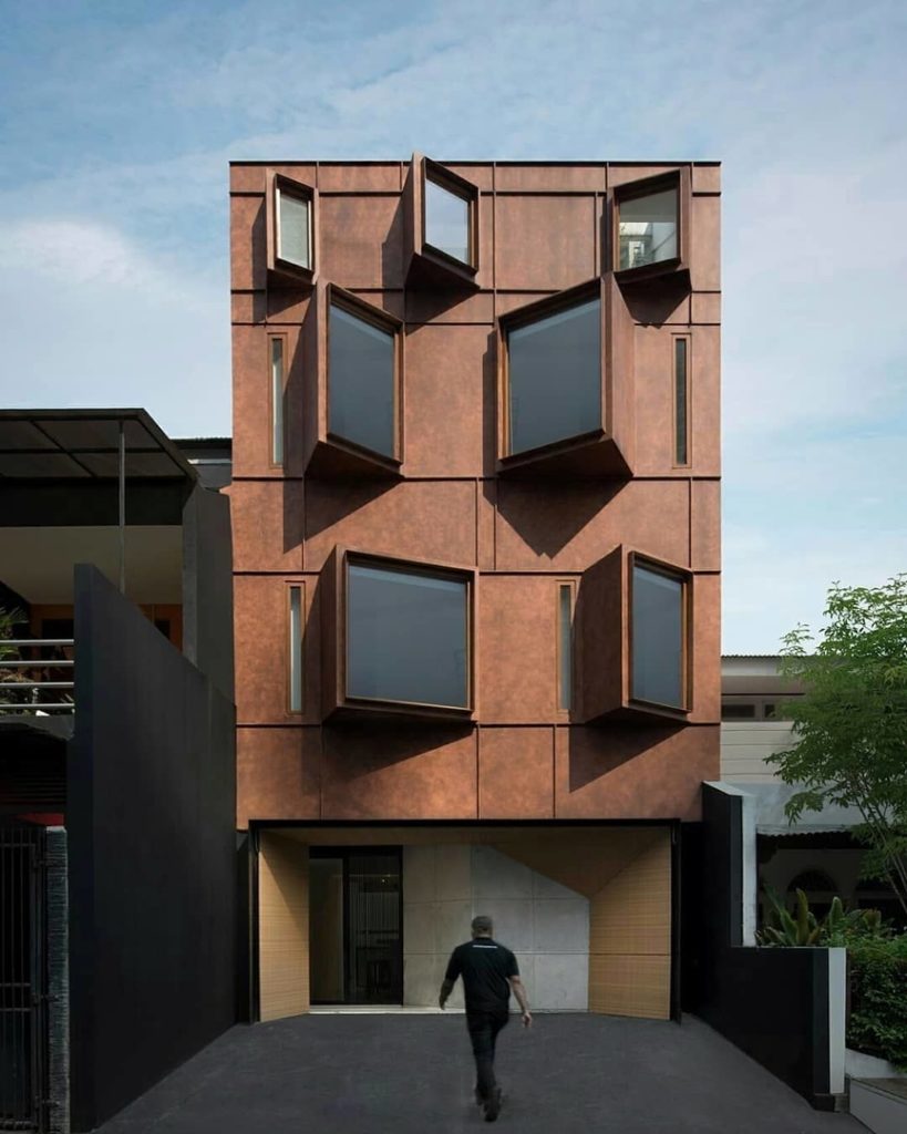 Sebuah Hotel  6x18m, designed by nimara_architects