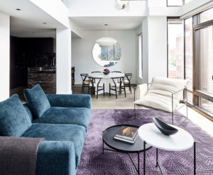 Минимализм по-американски: современная квартира в нью-йоркском небоскрёбе  || 01