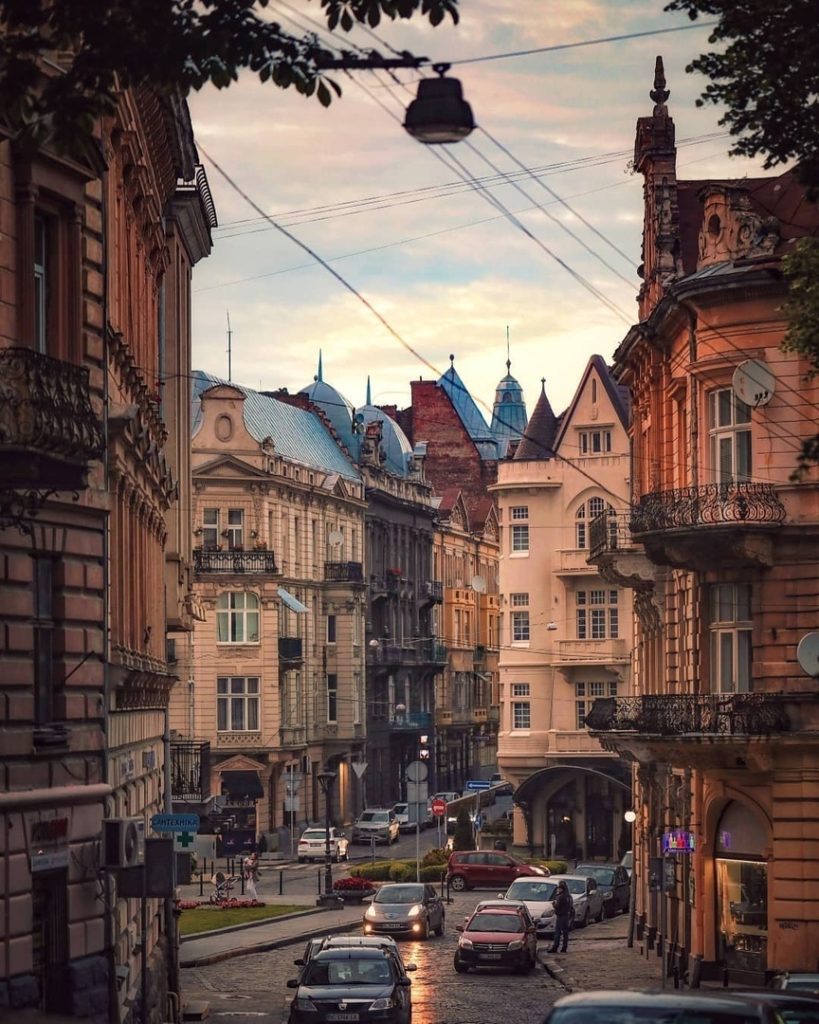 Украина.