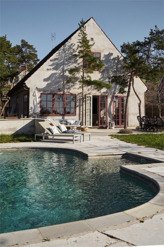 Beautiful villa with pool
