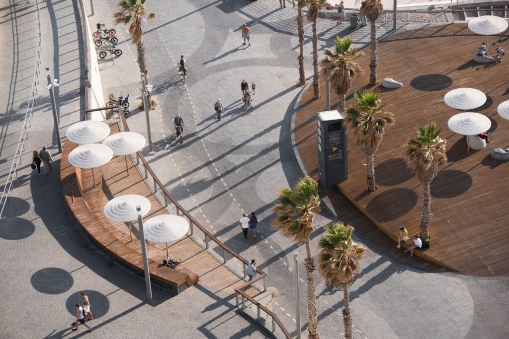 Tel Aviv's Central Promenade Renewal / Mayslits Kassif Architects