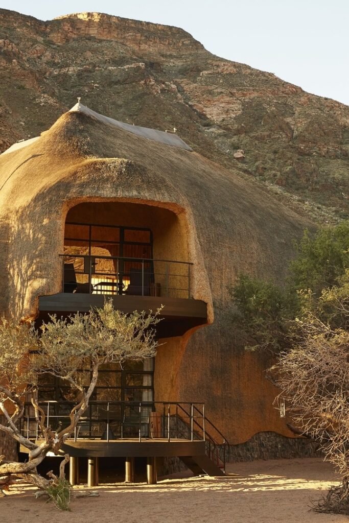 Porky Hefer Finds Inspiration in Bird Nests for his Immersive Desert Retreat in Namibia || 01