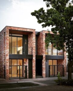 Кирпич на фасаде