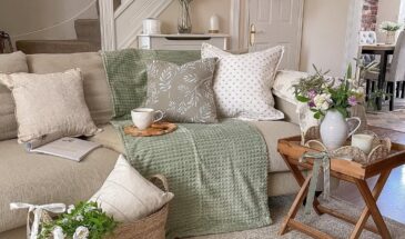 Детали современного дома, хозяйка которого просто обожает живые цветы и плетеный декор