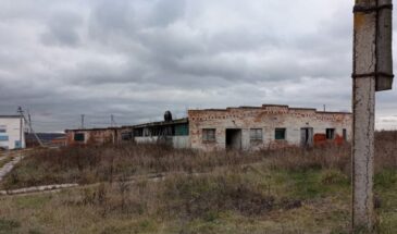 В г.о.Коломна, в д.Тарбушево, вблизи ад регионального значения «Бояркино-Мошаницы-Тарбушево» снесли аварийные постройки бывшей животноводческой фермы.