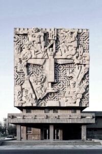 Монументальные барельефы эпохи советского модернизма