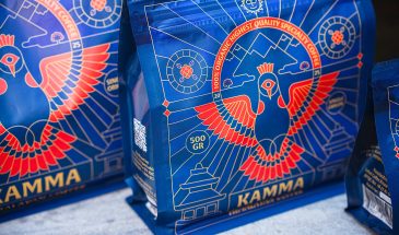 Агентство Lidenbrock Brand Consultants задизайнило упаковки гималайского кофе Kamma Himalayan Coffee