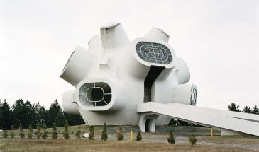 Заброшенные монументы социалистической Югославии от бельгийского фотографа Jan Kempenaers.