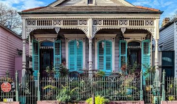 Старинные особняки на окраине Нового Орлеана