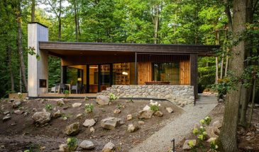 Monolith Lodge / Pyxis Nautica   Hello Wood