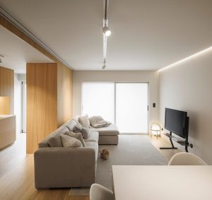 Barra Apartment / Paulo Martins Arquitectura