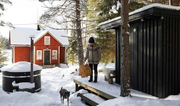 Семья Турунен из Финляндии обзавелись старым коттеджем в финской деревне, чтобы было куда сбежать на природу в любое время года.