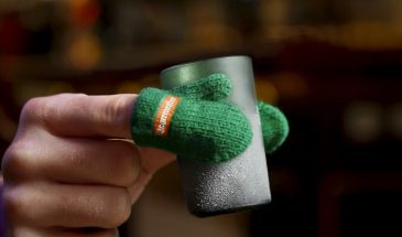Бренд травяного ликера Jägermeister создал перчатки для кончиков пальцев