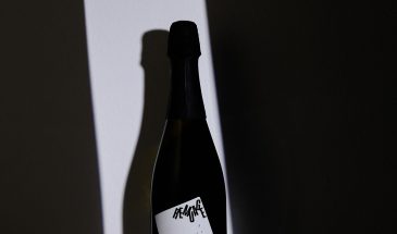 Студия Karystios разработала упаковку для игристых вин Remuage