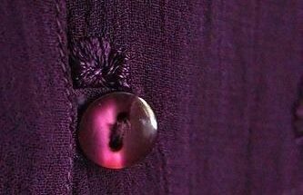 Пурпурное сердце  это глубокий фиолетовый оттенок на стыке сливового, баклажанового и пурпурного, сочный, обворожительный. Он создан для вечернего сияния, в нём есть мистическая нотка, игривая и кокетливая.