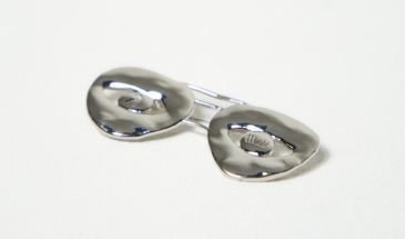 Бренд Asia St.71 и платформа Silver Mercury выпустили лимитированную брошь в виде очков