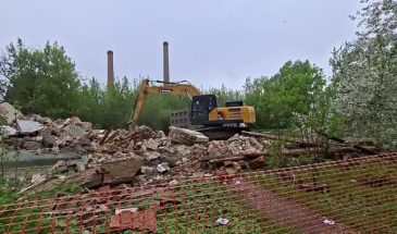 В Богородском городском округе сносят аварийный жилой дом
