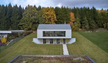 House with a Mountain View / Stempel