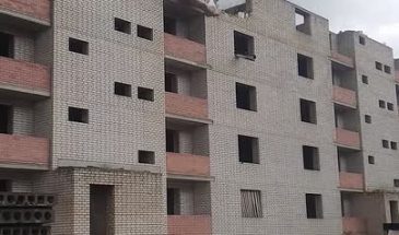 В Молодёжном начался снос масштабного недостроя