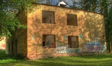 В Подольске снесли аварийный жилой дом