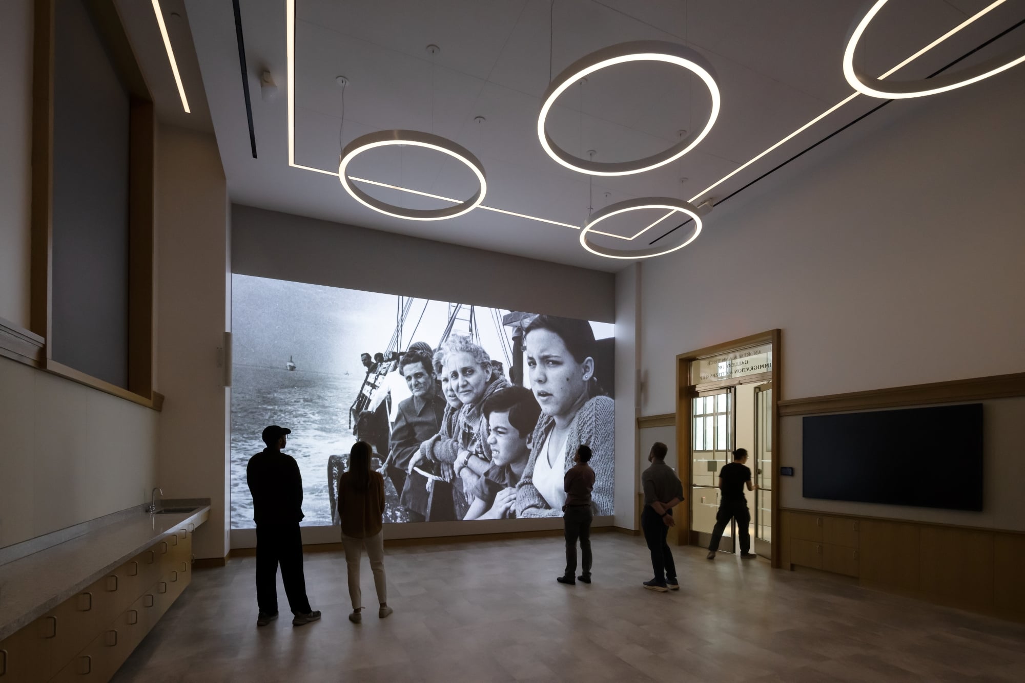 Галерея иммиграции и гражданства Tisch Gallery (Фото Bridgit Beyer / New-York Historical)