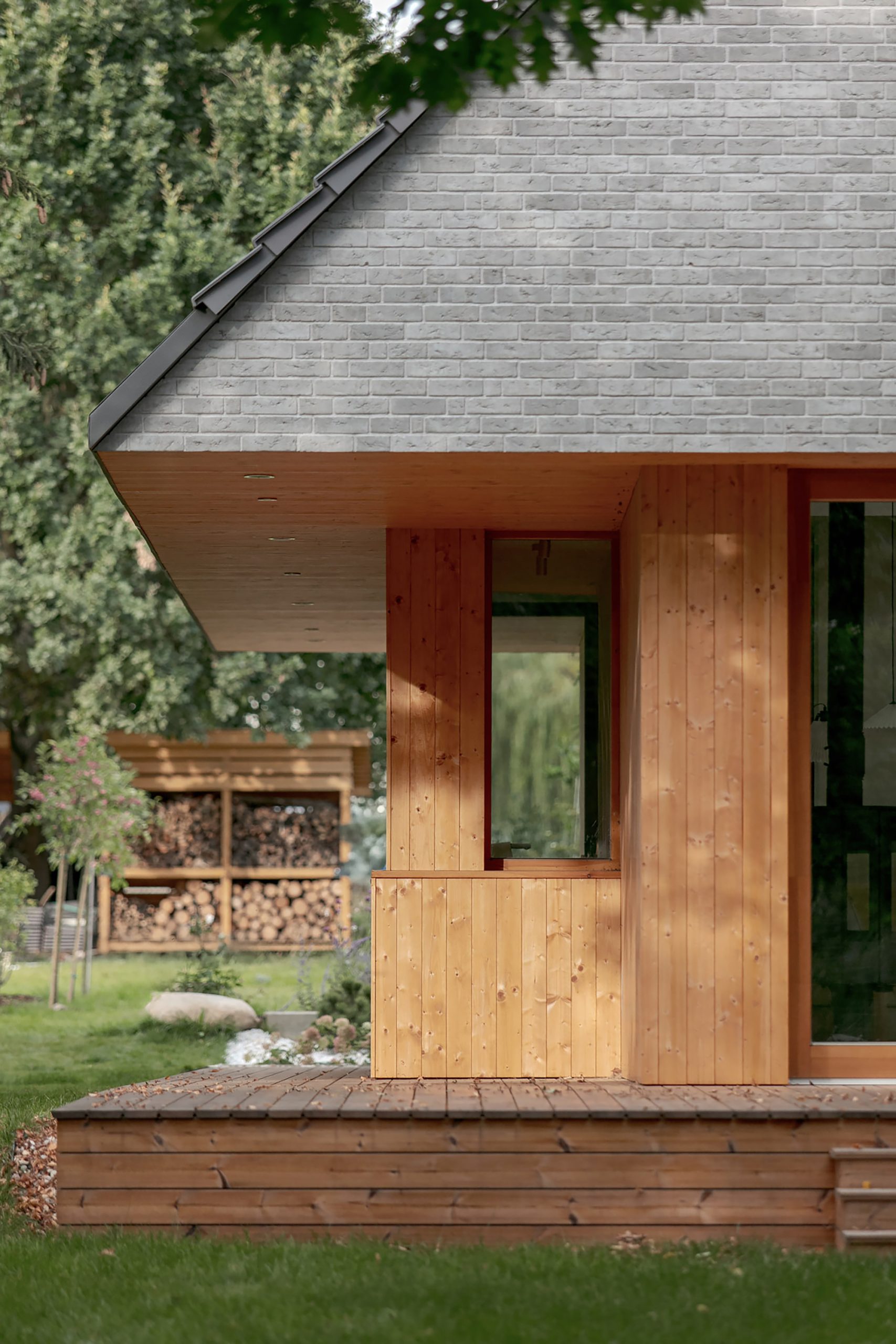 Elementary House / YUMI Architekci