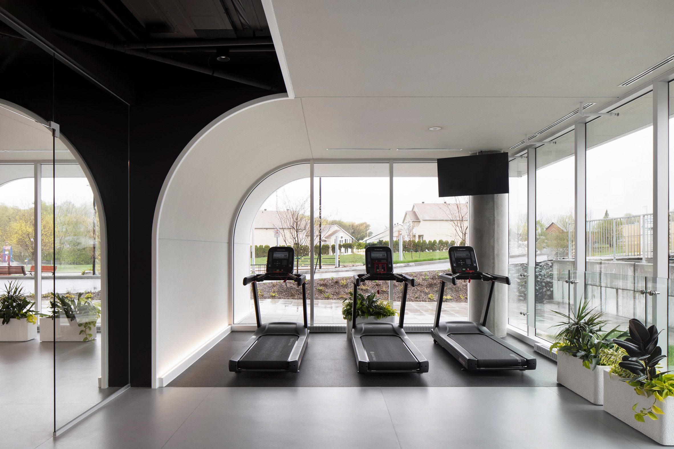 Жилой дом Mellem Manoir-des-Trembles в Гатино, проект ACDF Architecture