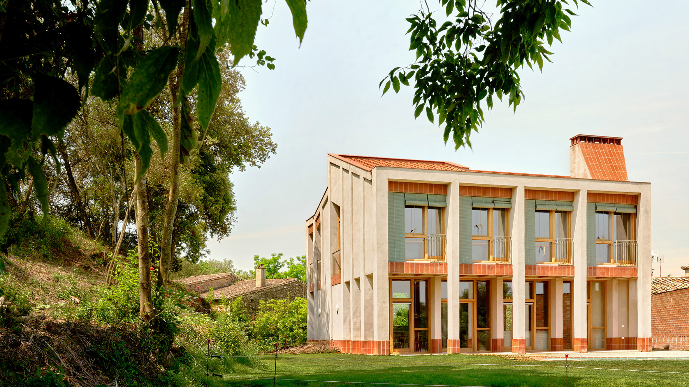 Casa Juià от NUA Arquitectures в Каталонии, Испания